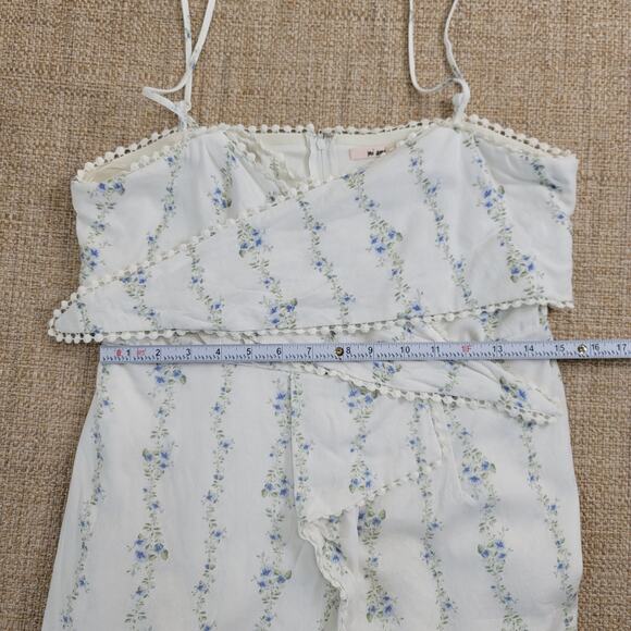 Francesca's Mi Ami Asymmetric Floral Romper Size Large Feminine Cottage Coquette - Picture 6 of 15